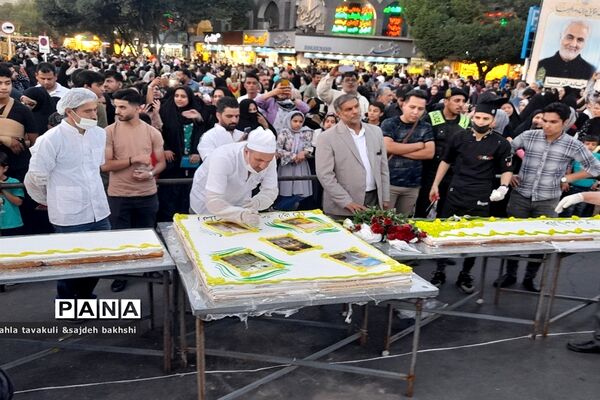 جشن باشکوه خانوادگی در جوار آقا علی ‌بن موسی الرضا (ع) با حضور پرشور مردم در مشهد مقدس