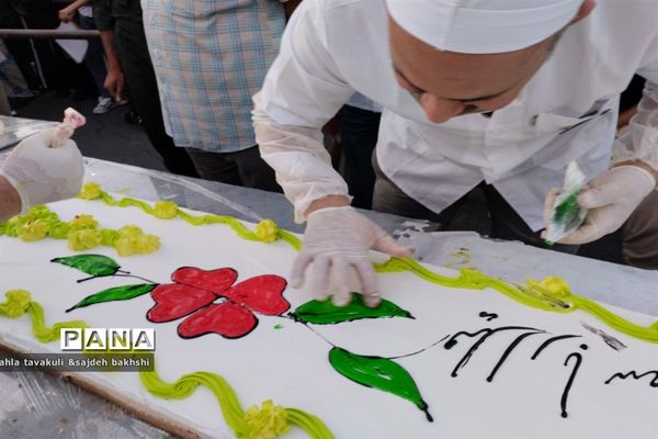 جشن باشکوه خانوادگی در جوار آقا علی ‌بن موسی الرضا (ع) با حضور پرشور مردم در مشهد مقدس