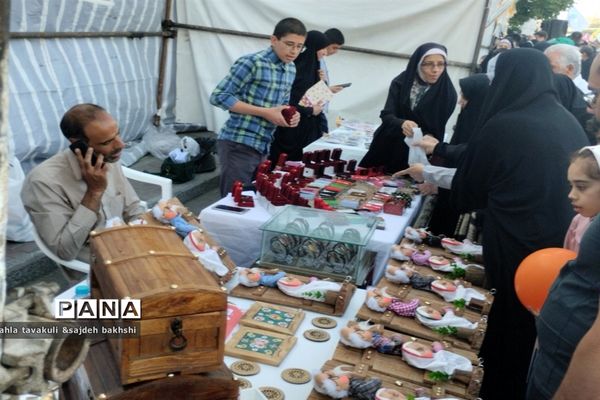 جشن باشکوه خانوادگی در جوار آقا علی ‌بن موسی الرضا (ع) با حضور پرشور مردم در مشهد مقدس