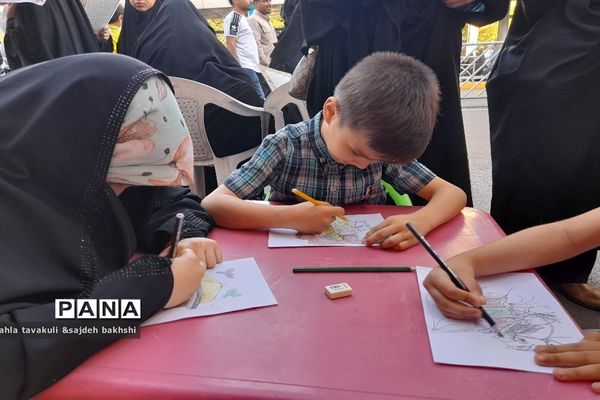 جشن باشکوه خانوادگی در جوار آقا علی ‌بن موسی الرضا (ع) با حضور پرشور مردم در مشهد مقدس