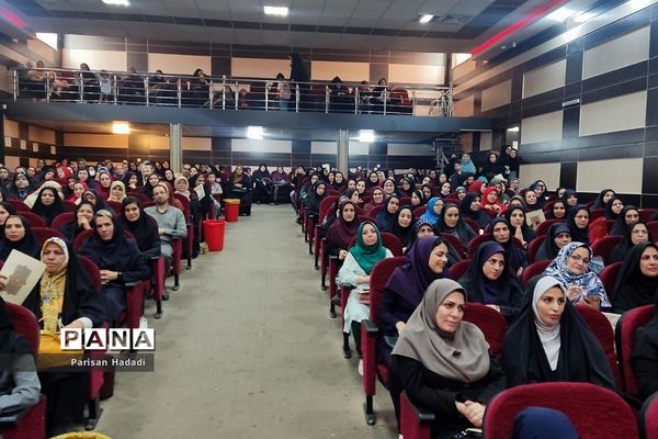 تقدیر و تجلیل از معلمان پایه اول شهرستان شهریار در طرح خشت اول