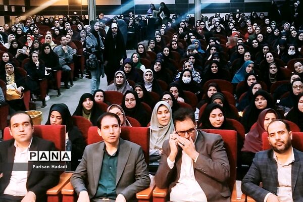 تقدیر و تجلیل از معلمان پایه اول شهرستان شهریار در طرح خشت اول