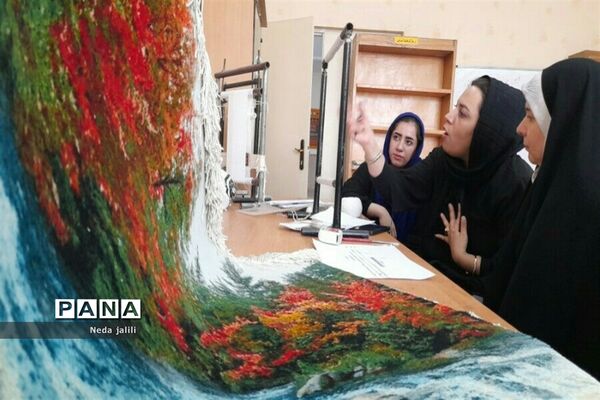 برگزاری کلاس های قالیبافی در کانون ملائک شهرستان قرچک  لید