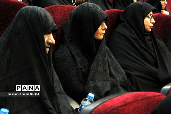 تجلیل از ایثارگران و نخبگان علمی شاهد در گلوگاه
