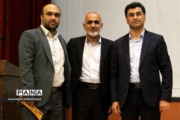 تجلیل از ایثارگران و نخبگان علمی شاهد در گلوگاه