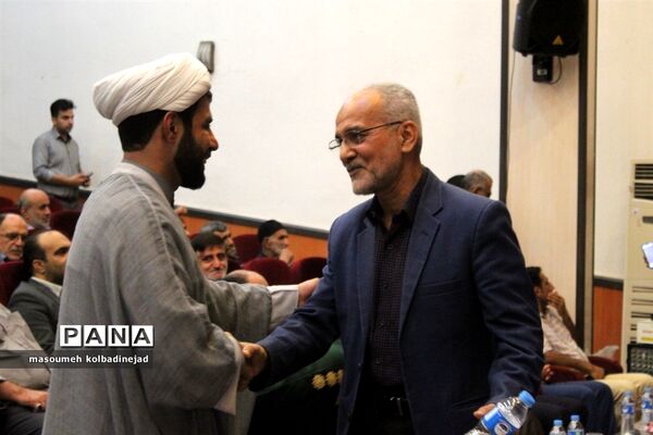 تجلیل از ایثارگران و نخبگان علمی شاهد در گلوگاه