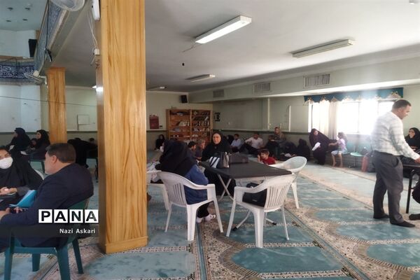 میز خدمت آموزش و پرورش با حضور مدیرکل استان فارس