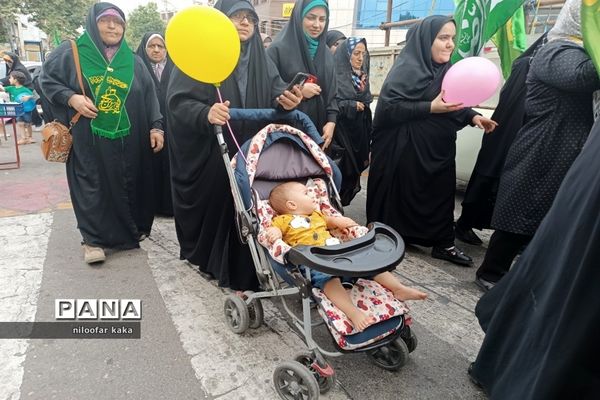 کاروان شادی به‌مناسبت ولادت امام رضا(ع) در قائمشهر