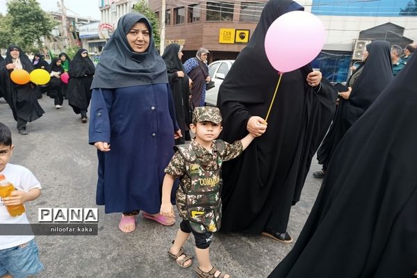 کاروان شادی به‌مناسبت ولادت امام رضا(ع) در قائمشهر