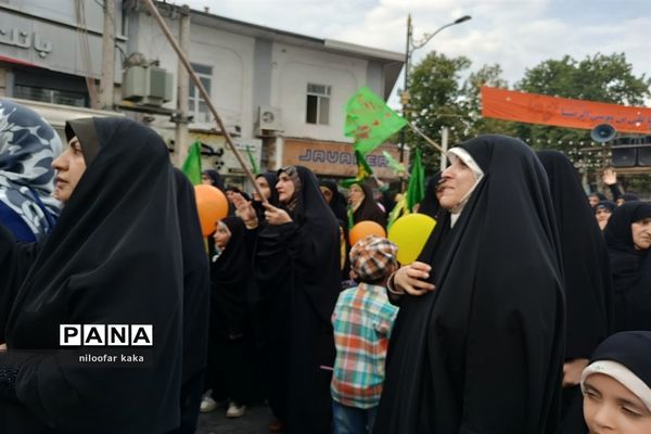 کاروان شادی به‌مناسبت ولادت امام رضا(ع) در قائمشهر