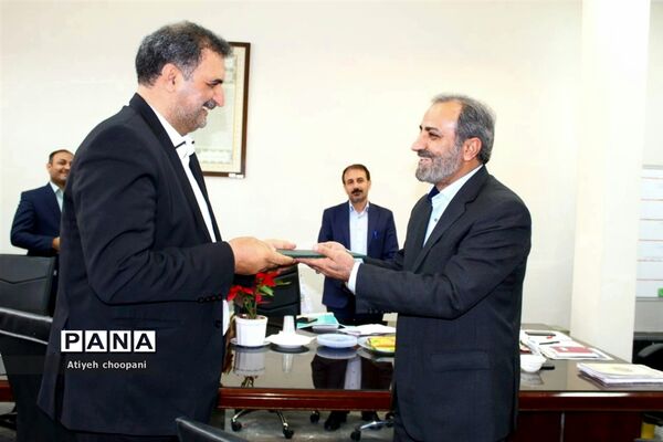 آیین معارفه و تکریم رئیس اداره فرهنگی هنری و فضاهای پرورشی شهر تهران