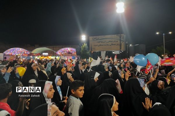 اجرا سرود همگانی به‌مناسبت میلاد امام رضا (ع)