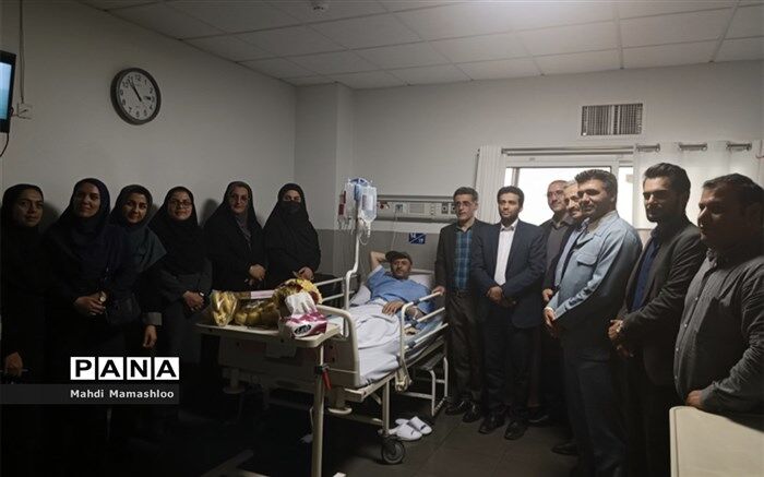 عیادت مدیر سازمان دانش‌آموزی استان گلستان از فرهنگی پیشکسوت علیرضا منوچهری