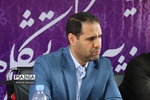 نشست تشکل‌های دانش‌آموزی خراسان رضوی با وزیر آموزش و پرورش
