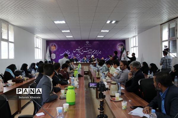 نشست تشکل‌های دانش‌آموزی خراسان رضوی با وزیر آموزش و پرورش