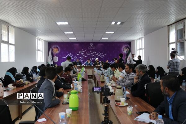 نشست تشکل‌های دانش‌آموزی خراسان رضوی با وزیر آموزش و پرورش