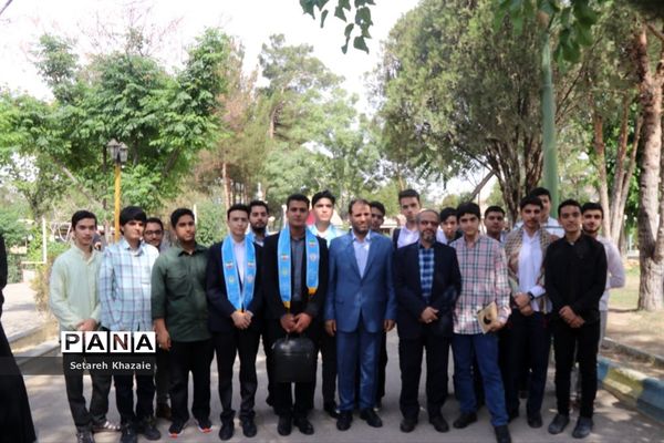 نشست تشکل‌های دانش‌آموزی خراسان رضوی با وزیر آموزش و پرورش