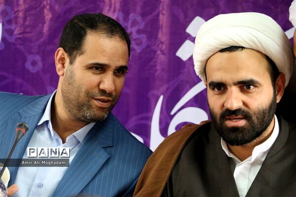 هم اندیشی وزیر آموزش و پرورش با دانش‌آموزان