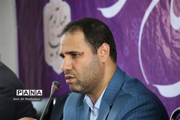هم اندیشی وزیر آموزش و پرورش با دانش‌آموزان