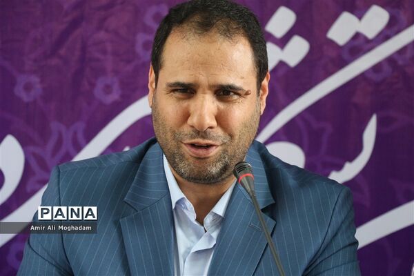 هم اندیشی وزیر آموزش و پرورش با دانش‌آموزان