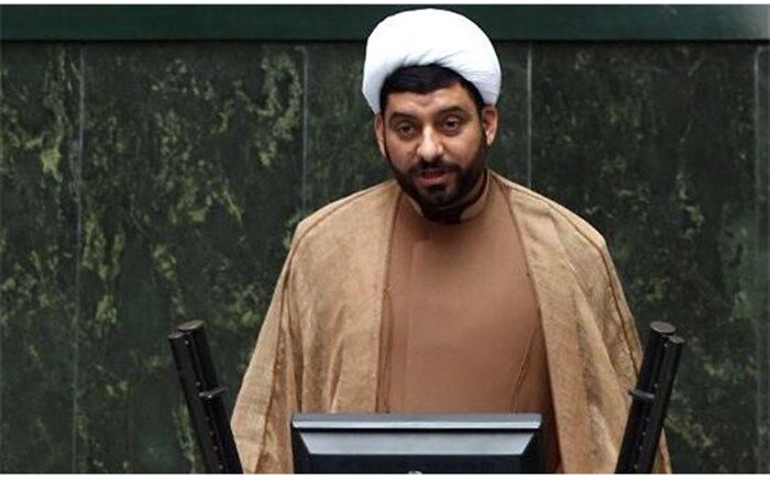مجلس و دولت باید به تأسی از امام، قله‌های جمهوری اسلامی را فراموش نکنند