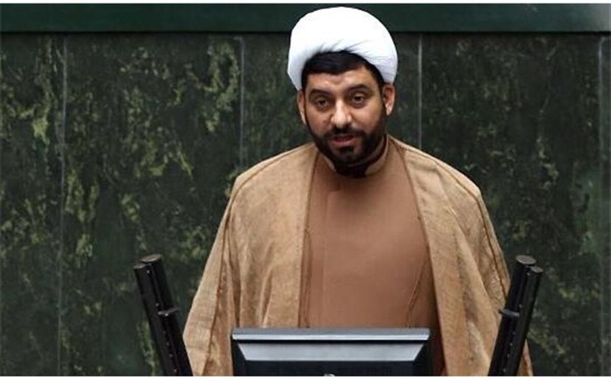 مجلس و دولت باید به تأسی از امام، قله‌های جمهوری اسلامی را فراموش نکنند