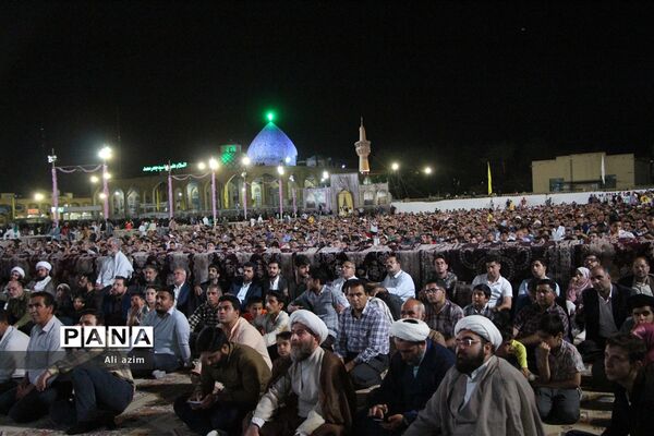 ‌جشن باشکوه زیر سایه خورشید در امامزاده سید جعفر یزد