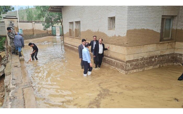 بازدید میدانی مدیرکل آموزش و پرورش اردبیل از مدارس آسیب‌دیده سیل گرمی