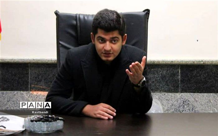 امام خمینی یک فرد نبود بلکه تفکر و اراده یک نسل بود