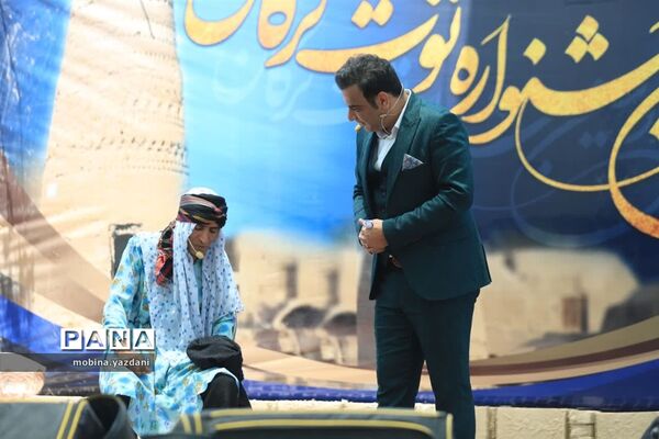 برگزاری دومین جشنواره «توت ترکان» در منطقه تفریحی گردشگری چهارده معصوم ترکان شهرستان مروست