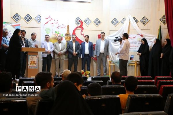 برپایی هفتمین همایش ادبی خورشید هشتم و رونمایی کتاب در مروست