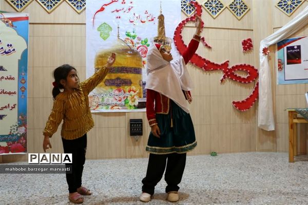 برپایی هفتمین همایش ادبی خورشید هشتم و رونمایی کتاب در مروست