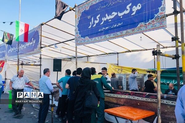 موکب‌های پذیرایی مراسم رحلت امام خمینی(ره) در مسیر پیاده‌روی  حرم امام خمینی(ره)
