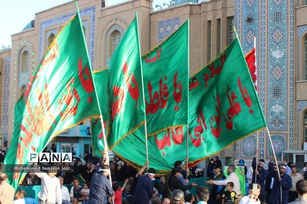گردهمایی طلایه‌داران ساخت صحن و شبستان حضرت زینب کبری (س) در کربلا
