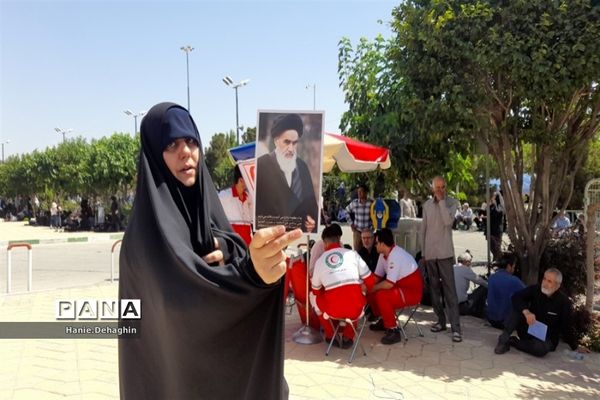 حضور دانش‌آموزان پاکدشت در مراسم رحلت امام‌خمینی (ره)