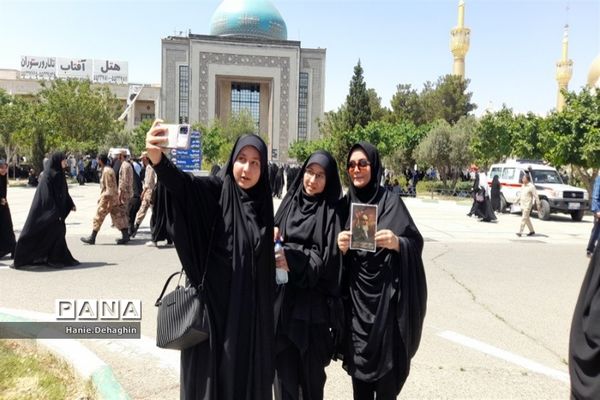 حضور دانش‌آموزان پاکدشت در مراسم رحلت امام‌خمینی (ره)