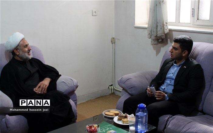 پیگیری مسائل دانش‌آموزان در دیدار با نایب رییس مجلس شورای اسلامی