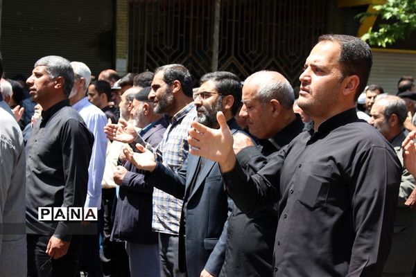 تجدید میثاق دانش‌آموزان و اعضای هیات محبان اهل بیت با آرمان‌های امام خمینی(ره)