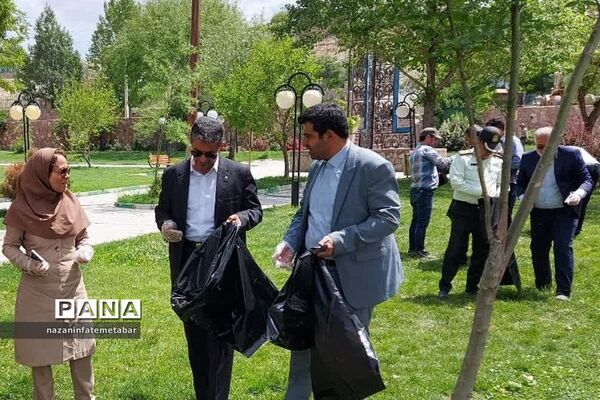 برگزاری پویش مردمی پاکسازی محیط‌زیست در پارک امیری فیروزکوهی شهرستان فیروزکوه