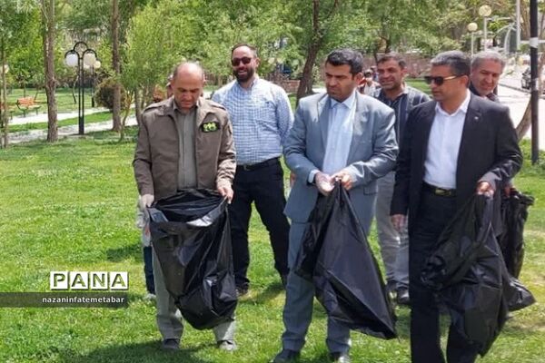 برگزاری پویش مردمی پاکسازی محیط‌زیست در پارک امیری فیروزکوهی شهرستان فیروزکوه