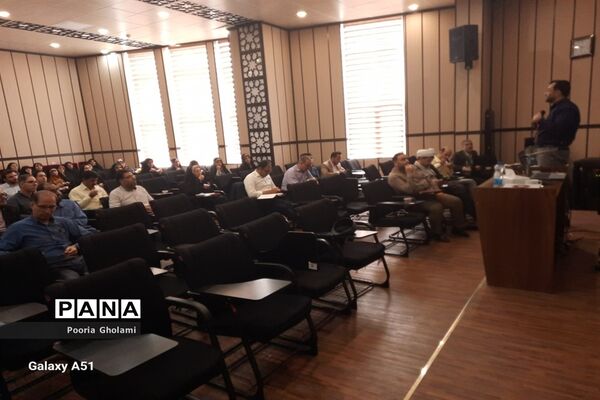 کارگاه تحلیل و بررسی هوش مصنوعی و کارایی آن در نظام آموزشی و پرورشی کشور