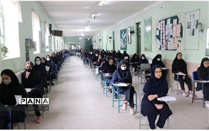 بازدید مدیر کل آموزش و پرورش استان کرمان از حوزه‌های امتحانات نهایی