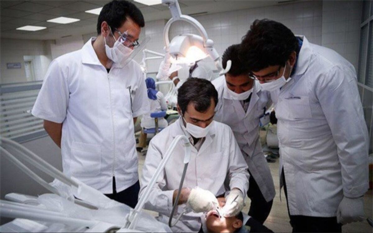 اعلام شرایط متقاضیان انتقال به داخل کشور در دو رشته داروسازی و دندان‌پزشکی