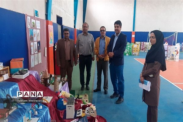 نمایشگاه جابربن‌حیان و فرصت‌های متنوع یادگیری دانش‌آموزان شهرستان شیروان