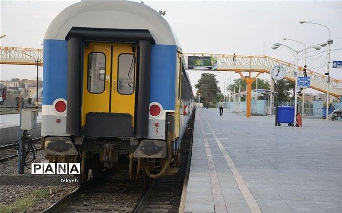 فروش بلیت قطارهای مستقیم خاورانِ تبریز به تهران از ساعت ۱۰ امروز