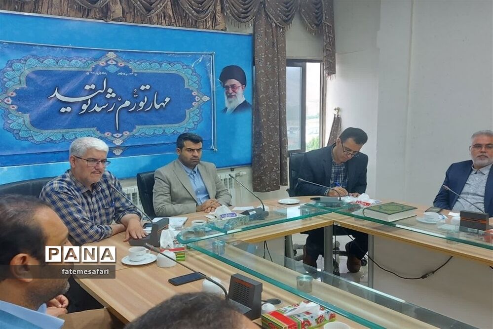 نشست شورای هماهنگی مبارزه با مواد مخدر در شهرستان فیروزکوه