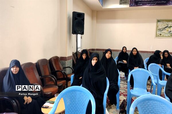 نشست بصیرتی و کارگاه آموزشی زیست عفیفانه توسط بسیج فرهنگیان شهرستان خاتم