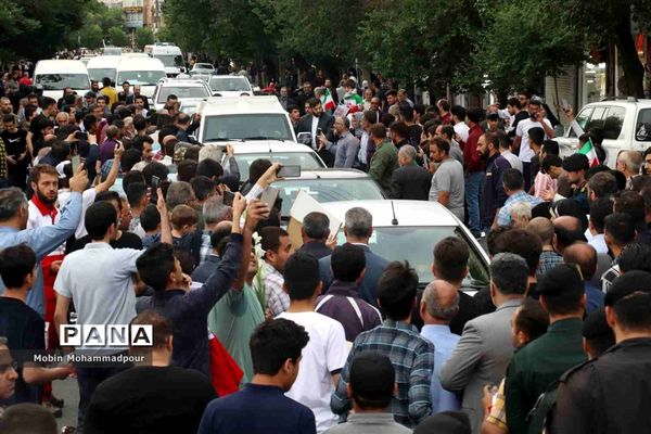 استقبال پرشکوه مردم تبریز از رئیس جمهوری