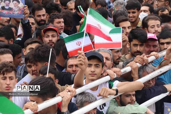 استقبال پرشکوه مردم تبریز از رئیس جمهوری
