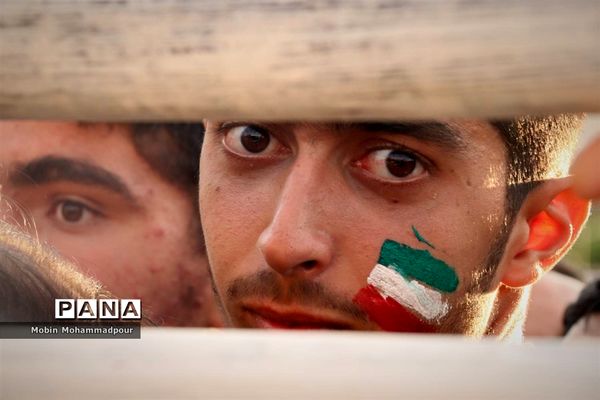 استقبال پرشکوه مردم تبریز از رئیس جمهوری